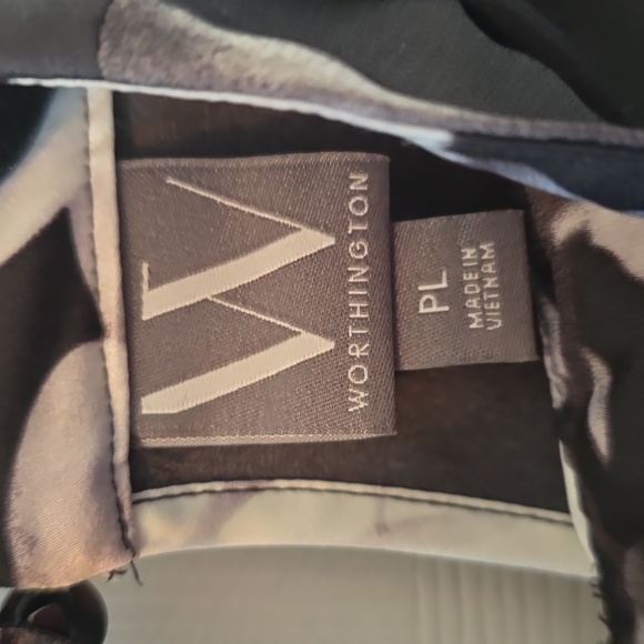 WORTHINGTON WOMENS LONG SLEEVE BLACK AND WHITE FLORAL BLOUSE SIZE PETITE LARGE - Picture 5 of 16